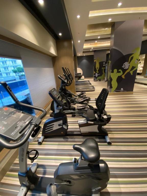 Neel Skye - Couple Friendly - Dlf My Pad, Gomtinagar , Lucknow Aparthotel Luaran gambar