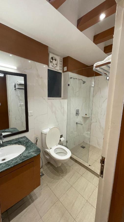 Neel Skye - Couple Friendly - Dlf My Pad, Gomtinagar , Lucknow Aparthotel Luaran gambar