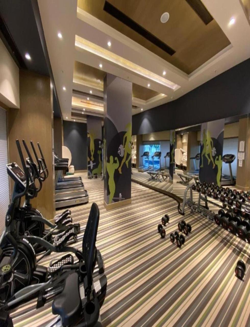Neel Skye - Couple Friendly - Dlf My Pad, Gomtinagar , Lucknow Aparthotel Luaran gambar